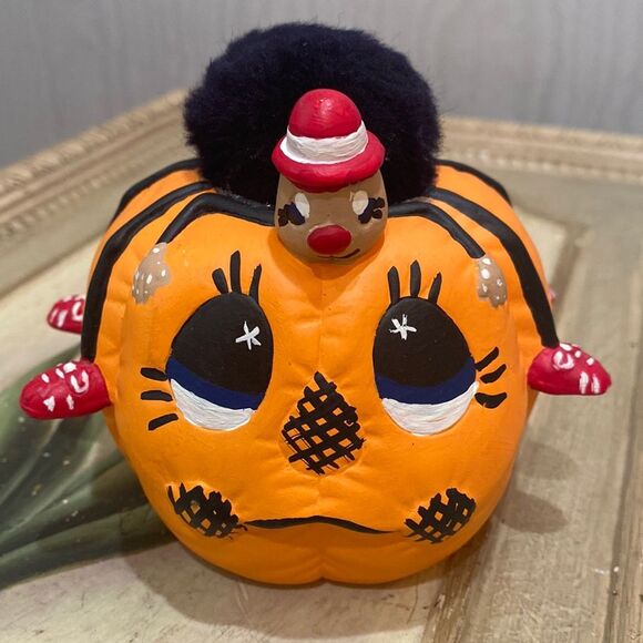 Vintage 1986 Hand Painted Jack-O’Lantern with Pom Pom Spider Friend in Sneakers - Picture 1 of 10